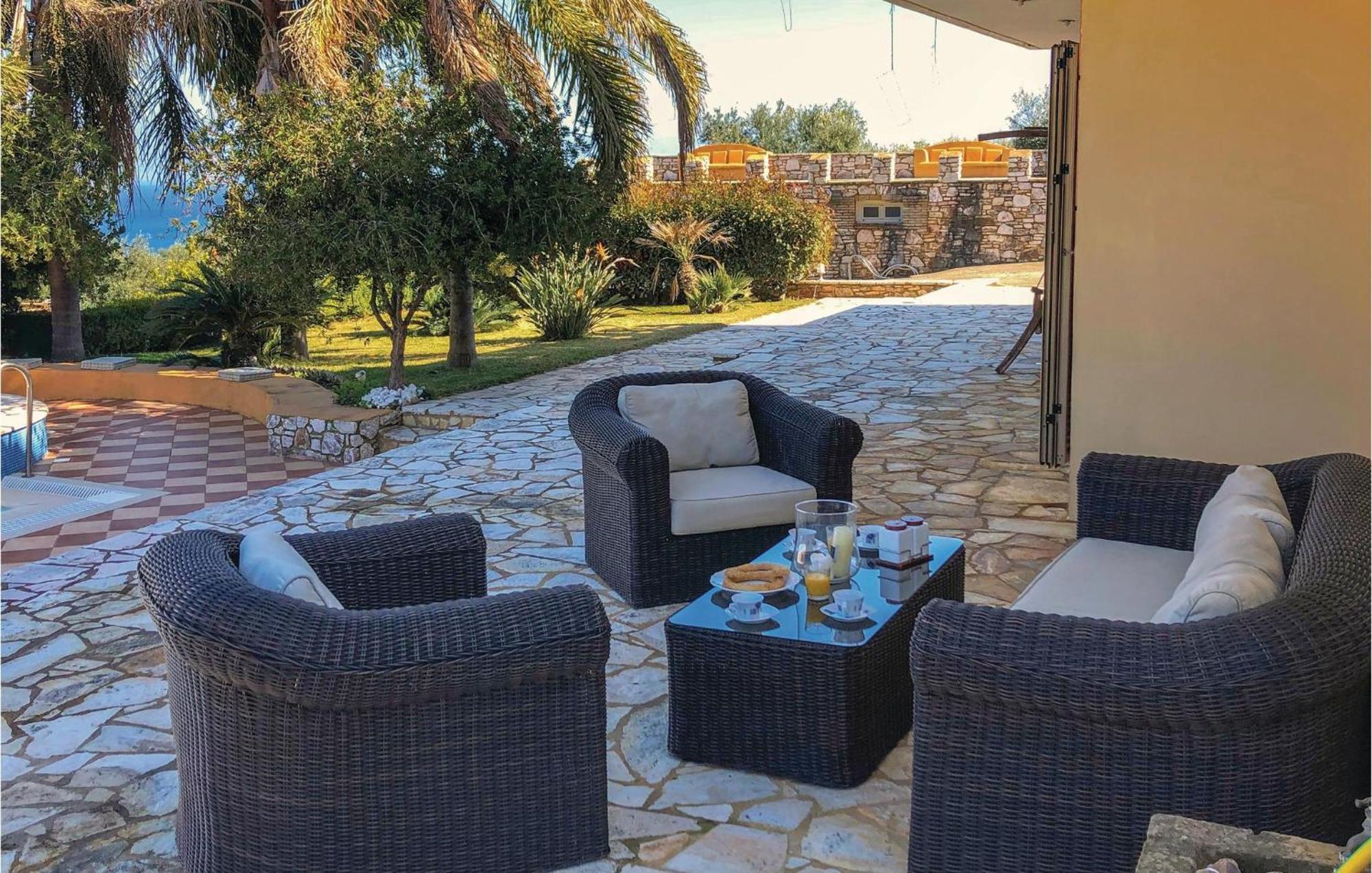 Amazing Home In Koroni With Wifi Exterior foto
