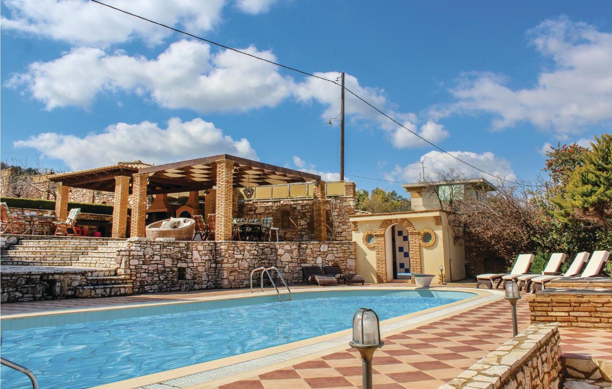 Amazing Home In Koroni With Wifi Exterior foto